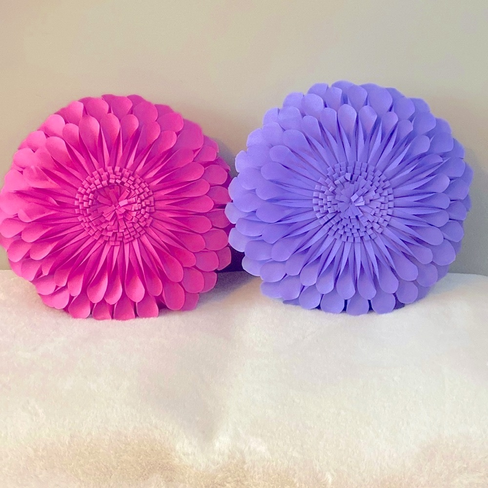 Decorative 3-D Pillows Flower Accent